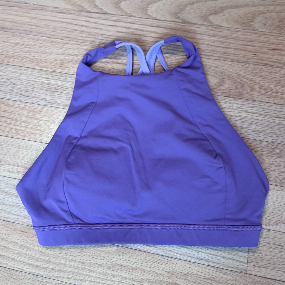Lululemon Free to be Serene high neck sports bra - size 4, vintage plum